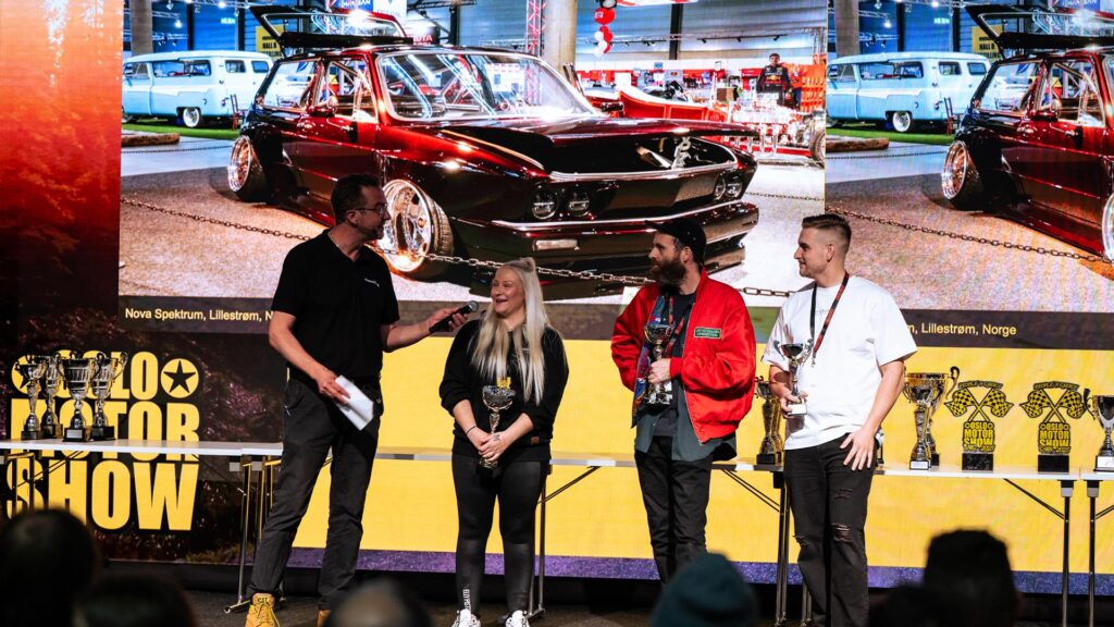 På-scenen-under-prisutdeling-Oslo-Motor-Show