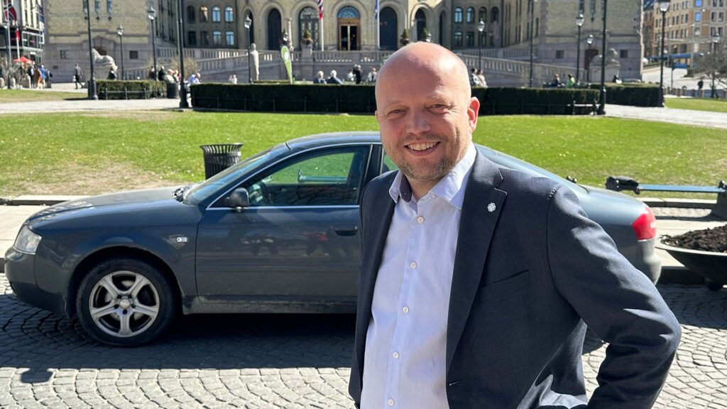 Trygve-Slagsvold-Vedum-er-klar-for-bilprat
